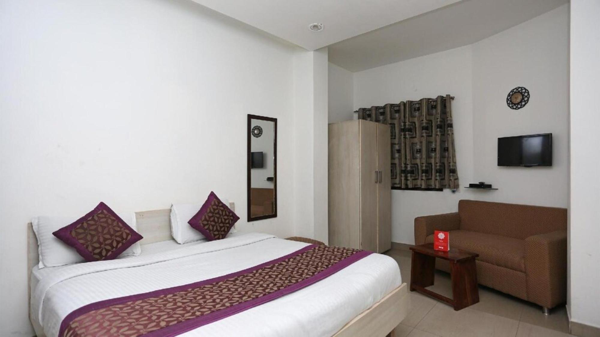 Deluxe Rooms In Jangpura Nuova Delhi Esterno foto